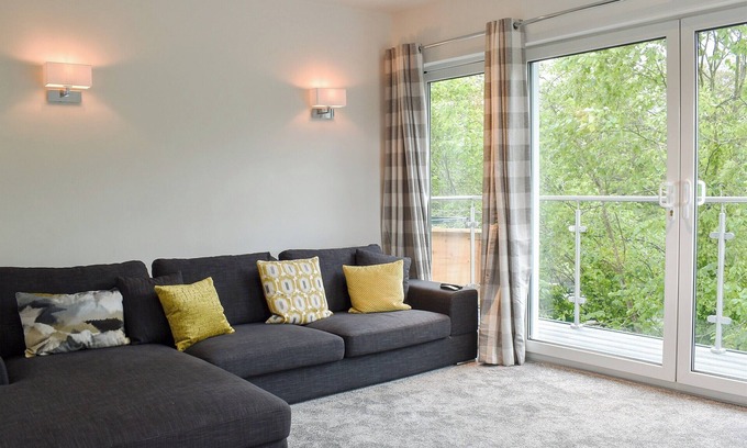 Bowness-on-Windermere Cottage | Exceptional 3 Bedroom Stay in Bowness-on-Windermere