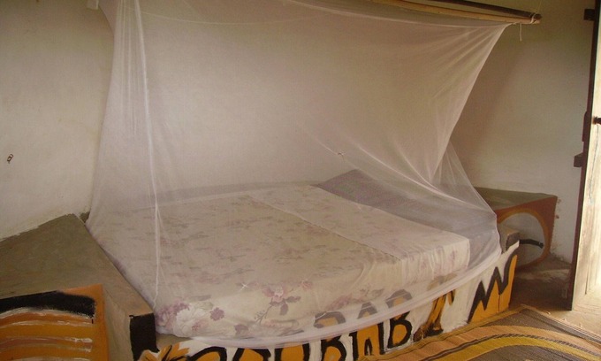 Banfora House | Ideal Group Getaway: Boxes for 13 with Breakfast Included