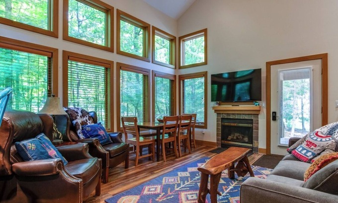Boyne Falls House | Perfect Ski-In/Ski-Out Stay at Boyne Mtn Disciples Village