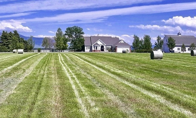 Manhattan House | Family-Friendly Bozeman/Manhattan Retreat with Kitchen Access