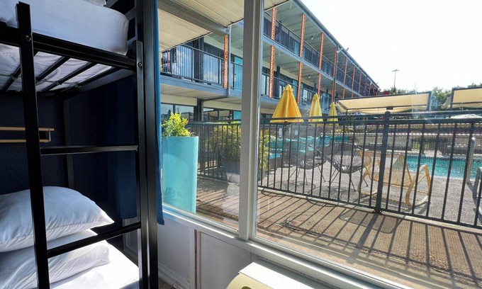 Greater Heights Hotel | Budget-Friendly Bposhtels Houston with Pool and Spa Access