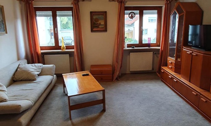 Gemarkung Hailtingen Apartment | Cozy Bräuhaus Appartement with Kitchen & Breakfast Included