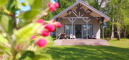 Pieriga House | Cozy Retreat with Sauna and Hot Tub: Guest Rated 9.8