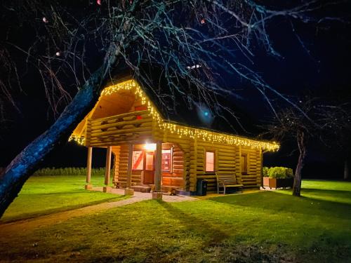 Zemgale House | Family-Friendly Brīvdienu māja Odumiņi with Hot Tub