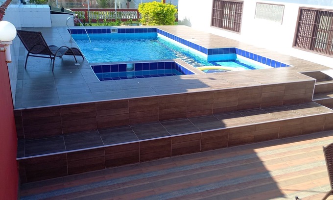 Balneario Gaivotas House | Relaxing Casa com Piscina Just 350 Meters from the Beach