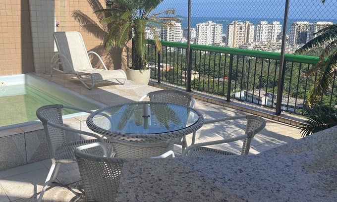 Barra da Tijuca Apartment | Oceanview Retreat: Steps from Beach & Top Shopping Destinations