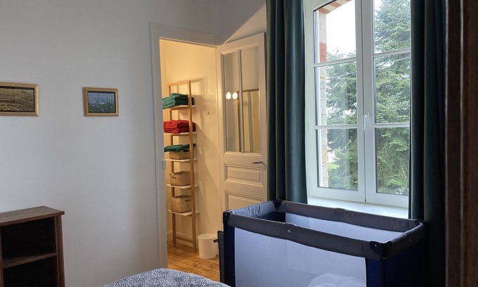 Bagnoles-de-l'Orne Apartment | Bright T2 with Balcony - Guest Rated 10/10 & Family-Friendly