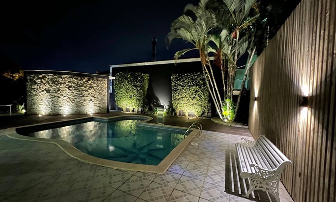 Jurere Internacional House | Spacious Casa em Jurerê Internacional: Ideal for Families