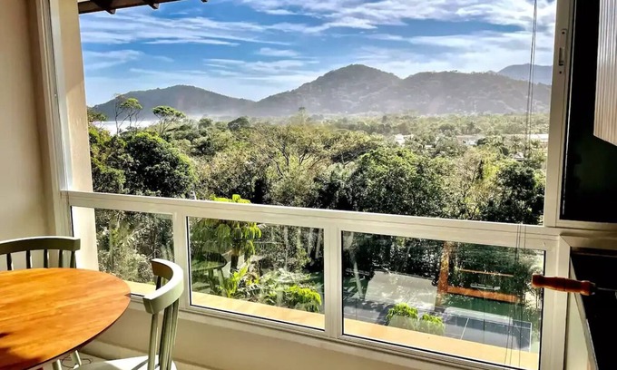 Camburi Apartment | Cozy Camburizinho Suites with Pool and Spa Amenities