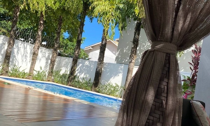Maresias House | Casa 5 Estrelas: Family-Friendly Retreat with Pool & Pets