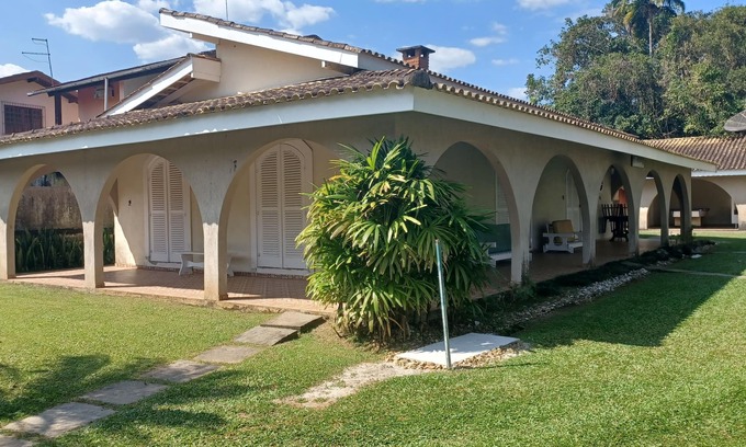 Boraceia House | Beachside Retreat: Family-Friendly House with Ocean View