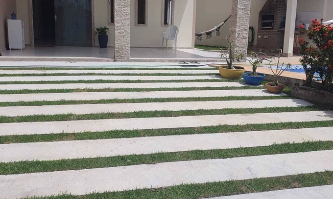Vilas do Atlantico House | Cozy House in Vilas do Atlântico (8 min walk to the beach)
