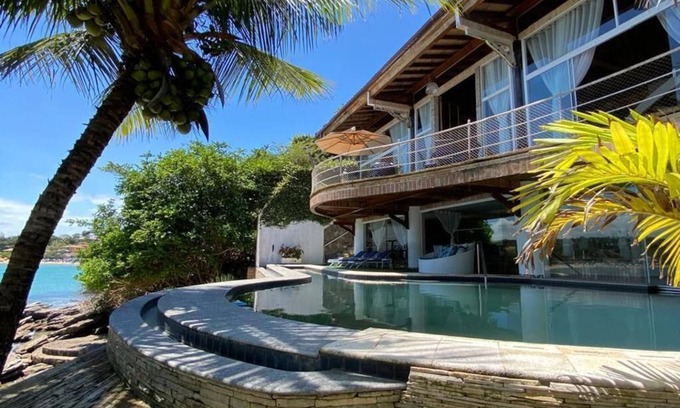 Buzios House | Exclusive beachfront location at Ferradura Beach: Your Refuge in Búzios!