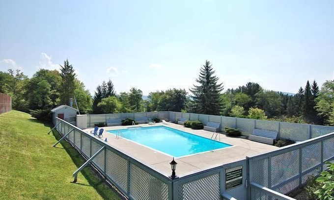 Davis Condo | Top-Rated Hotel with Pool Near Ski Areas & Canaan Valley