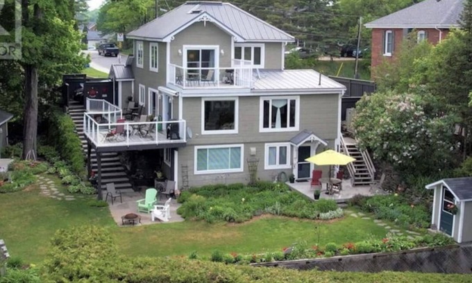Bracebridge Cottage | Relax at Bracebridge Falls House with Scenic Ocean Views