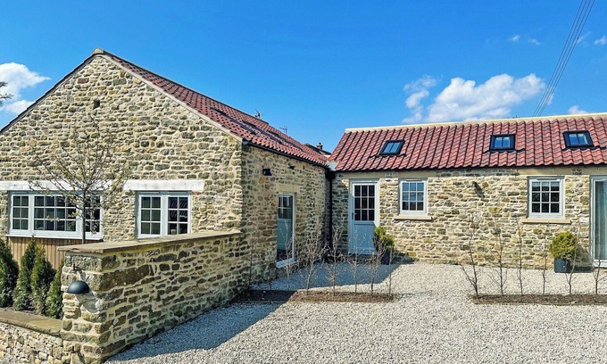 Newton-on-Rawcliffe Cottage | Inviting 2-Bedroom Stay in Newton-on-Rawcliffe