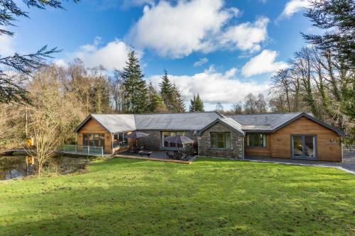 Penny Bridge House | Bracken Ground