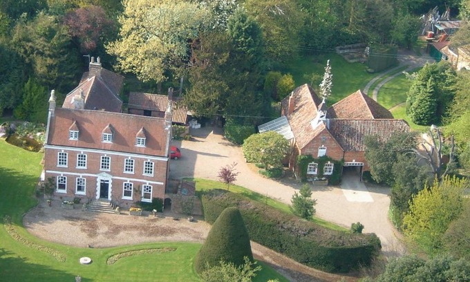 Louth Apartment | Pet-Friendly Brackenborough Hall Coach House - Guest Rated 9.8