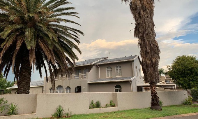 Alberton House | Budget-Friendly Brackendowns Guest Star for Families