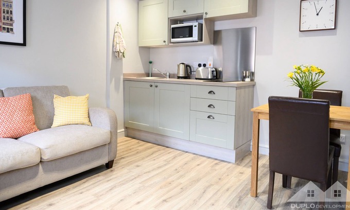 Markham Moor Cottage | Bradford Apartment - a 1 bedroom apartment that sleeps 2 - 4 guests