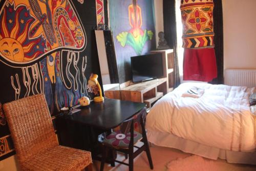 Bradford Bed & Breakfast | Elegant Bradford Digs: Pet-Friendly with Stellar Reviews