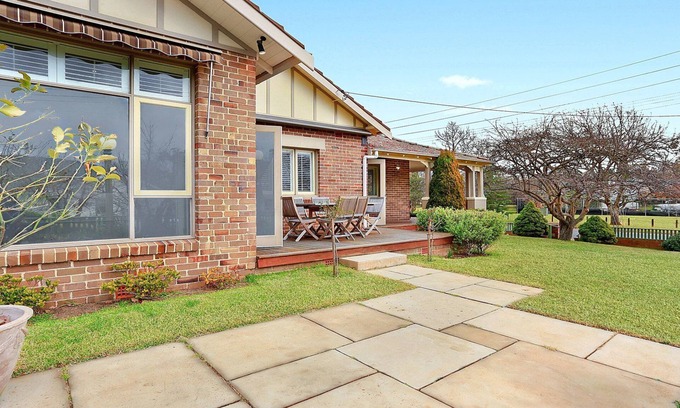 Bowral House | Experience Comfort at Bradman Views, Bowral - Guest Rated 9.6