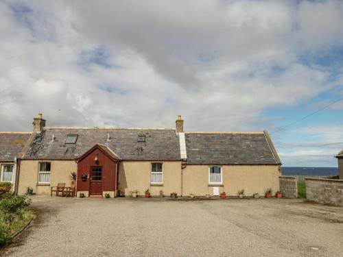 Buckie House | Discover Braehead Croft: Family & Pet-Friendly Retreat