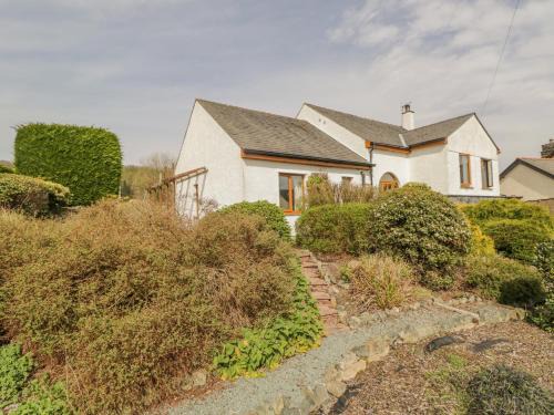 Torver House | Inviting Retreat at Braeside - 4-Star Family-Friendly Stay