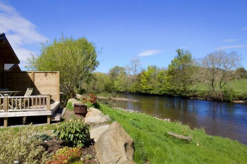 Crieff Resort | Family-Friendly Braidhaugh Holiday Lodge with Hot Tub & Glamping