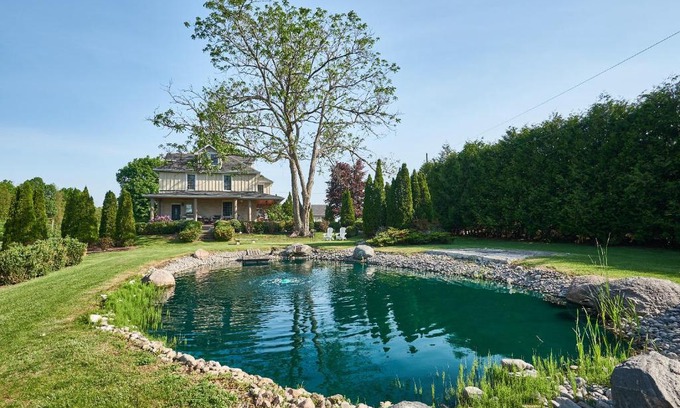 Alnwick/Haldimand Bed & Breakfast | Guest Rated 10/10 at Bramasole Bed and Breakfast