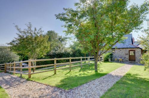 Barbrook House | Pet-Friendly Bramble Cottage: Perfect for Families