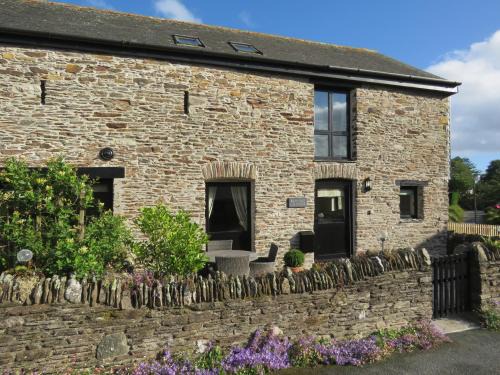 Ringmore House | Family-Friendly Bramble Cottage: 4-Star Guest Rated Paradise