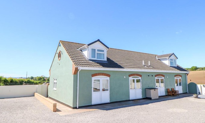 Durham House | Kid-Friendly Retreat at Bramble Cottage - Rated 9/10