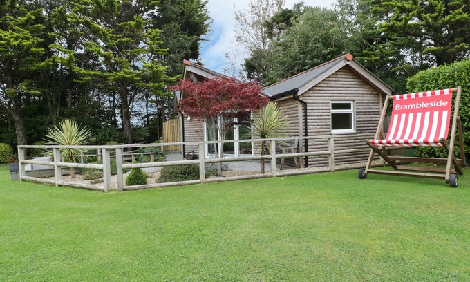 Truro Cottage | Brambleside Lodge: Cozy Country Cottage with Garden in Truro