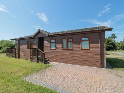 Puxton House | Guest Rated: Bramley Lodge - 5-Star Family-Friendly Retreat