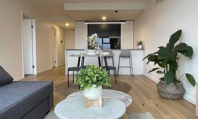 Dickson Apartment | Top-Rated 1BR Apartment in Dickson with Breakfast Included