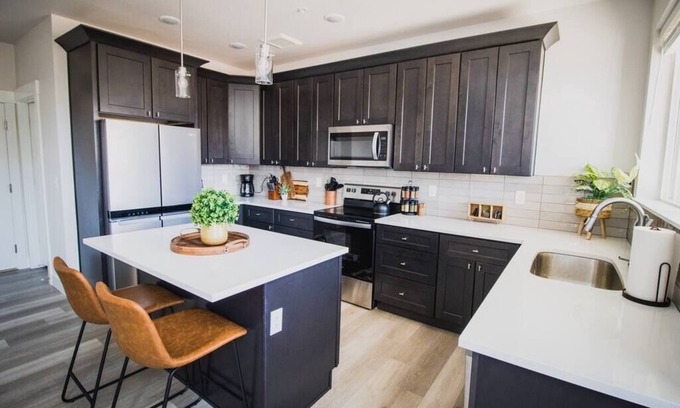 Greeley House | New 2-Bedroom Townhouse with Garage & Child-Friendly Amenities