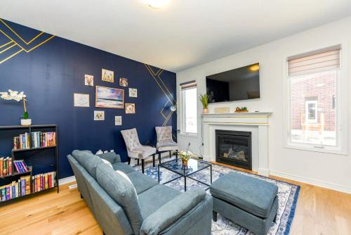 Halton Regional Municipality House | Brand New 7beds-kingbedsfamilysleep15playtable