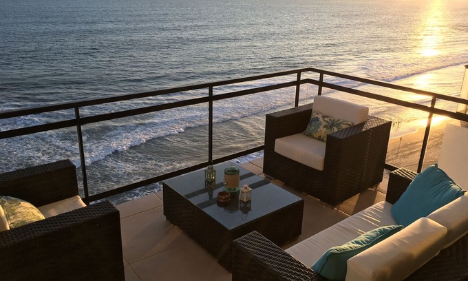 Mazatlan Condo | Beautiful Beachfront Condo in Mazatlan - Guest Rated 9.8