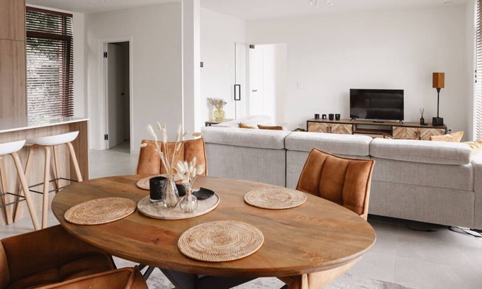 Belsele Apartment | Modern Apartment in Sint-Niklaas with Family-Friendly Amenities