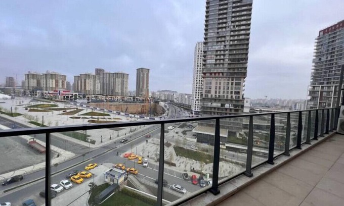 Basaksehir Apartment | Brand new apt. with a balcony near metro.