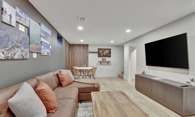 Scenic Heights Apartment | Brand New Arvada Guest Suite| Sauna | Fire Pit