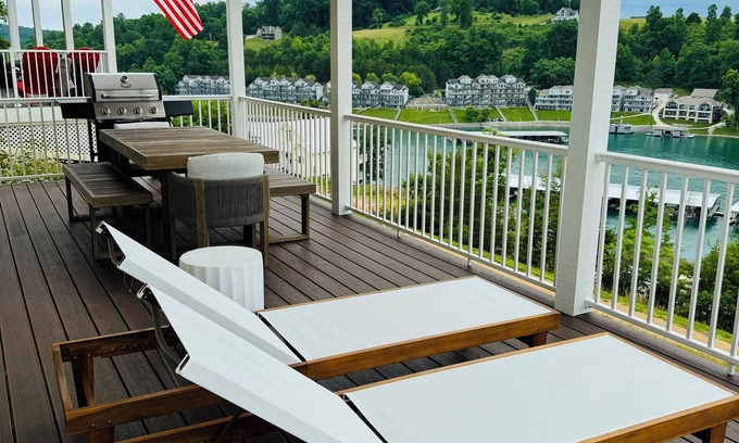 La Follette Condo | Brand New Build! 3BR Norris Lakeview Deerfield Condo w/Covered Boat Slip