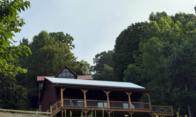 Butler Cabin | Brand new cabin with Dock & Lake Access