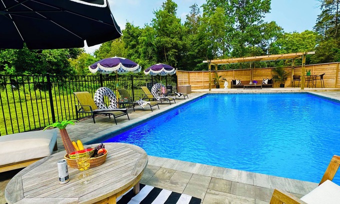Stamford House | BRAND NEW CHIC OASIS WITH POOL, GUEST COTTAGE AND EVERYTHING YOU NEED.