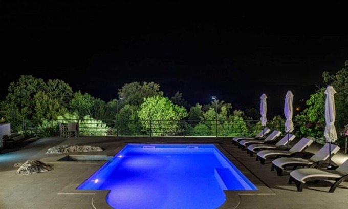 Nova Sela Villa | New Countryside Villa with Heated Pool, 30 Min from Coast