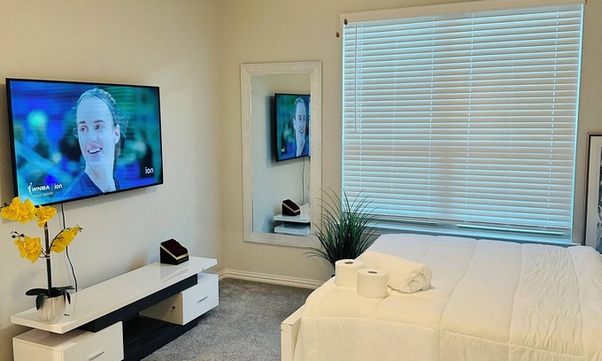 Frisco House | Brand new Cozy Luxury 1 bedroom in central Frisco with WiFi,AC and all you need