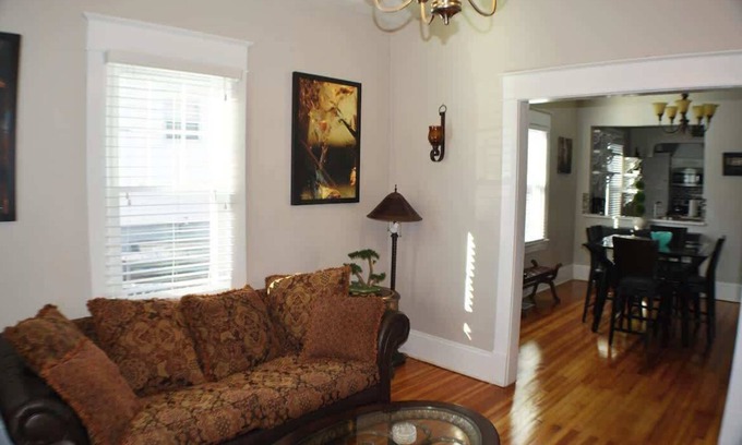 Roanoke Apartment | New Downtown House with Kitchen & Pet-Friendly Comfort