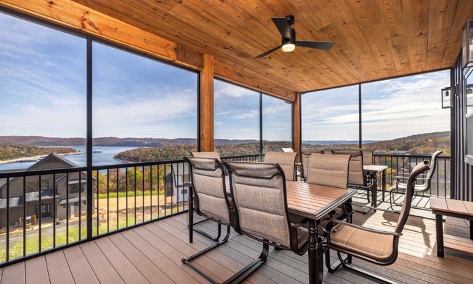 Kimberling City House | Relaxing Lake Lodge with Resort Pools & Free Amenities