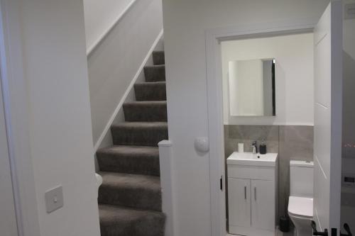 Glyndon Apartment | Modern Greenwich House: Ideal for Families in Central London